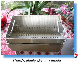 Plenty of room to steam oysters, crabs, shrimp or any seafood